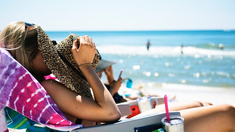 Vrouw op vakantie