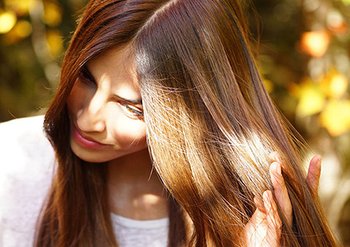 Vrouw met bruin haar