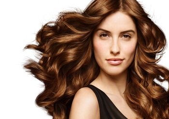 Vrouw met lang bruin haar