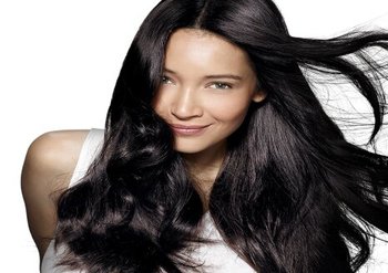 Vrouw met zwart haar